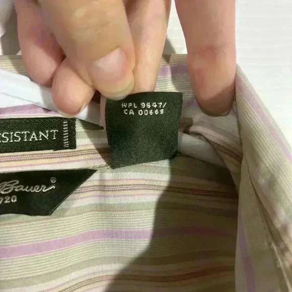 Eddie Bauer Wrinkle Resistant stripped button up Woman’s Blouse. Size Small. - Picture 5 of 12